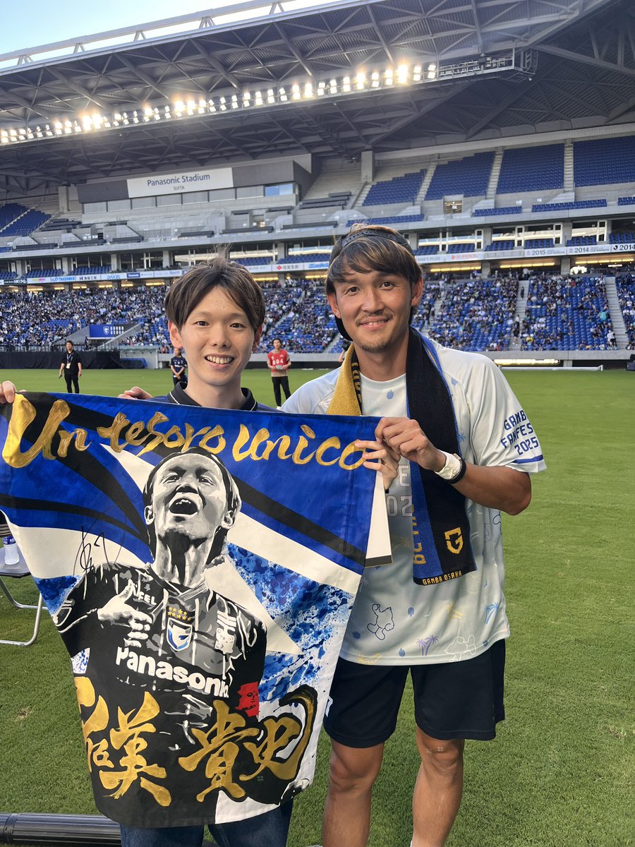 GAMBA_OFFICIAL's tweet image. サインゲット👍👍👍
#宇佐美貴史
#GAMBAFANFESTA2025
#ガンバ大阪 #GAMBAOSAKA