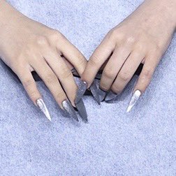 tinycow_y's tweet image. 소연님 롱네일에 심장뛰는 병잇음