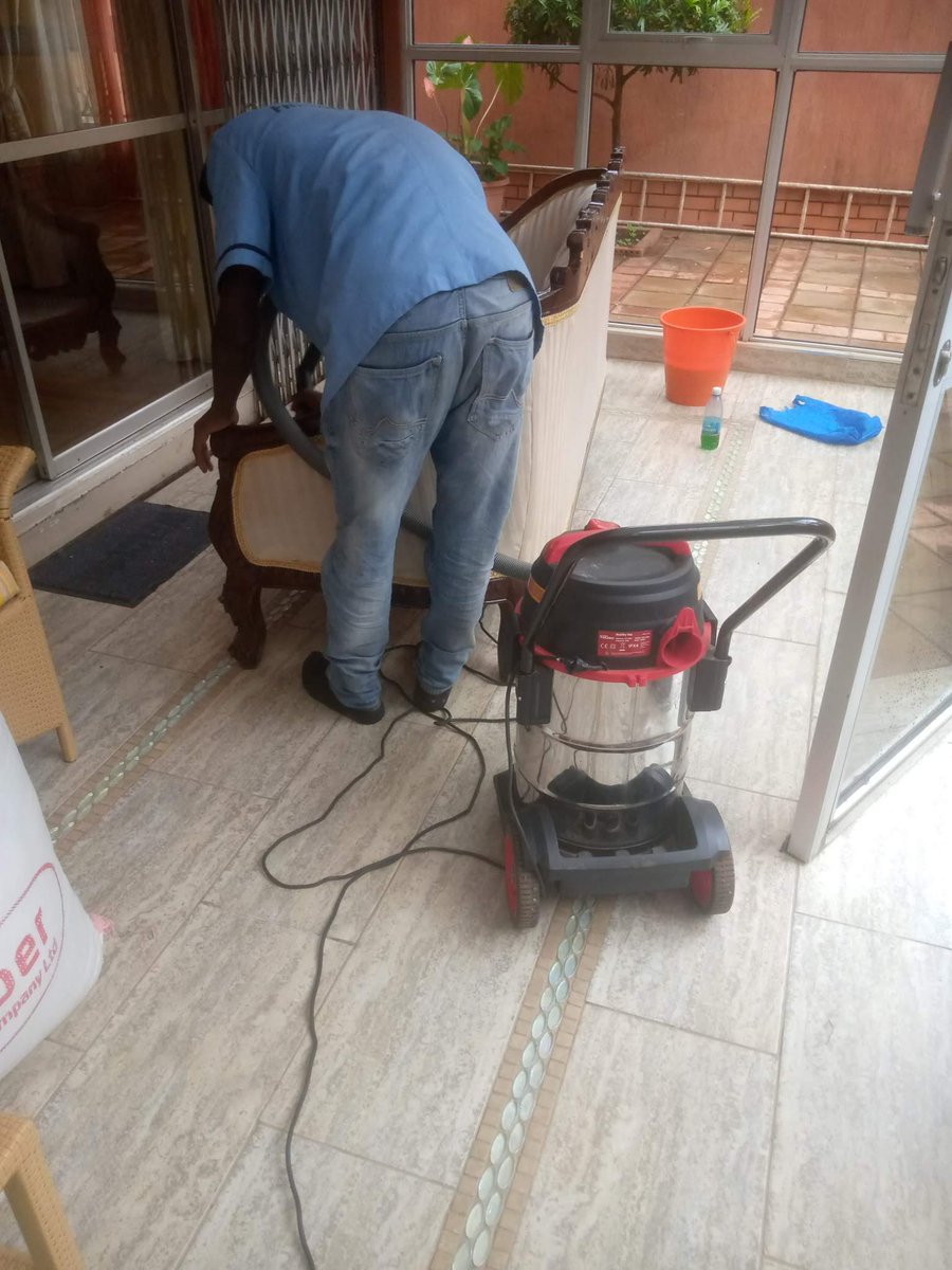 Cleanfrevans's tweet image. It's cold out here and that doesn't stop us from coming outside to help you clean your Sofas, Carpets and Mattress.
Whether uko sides za Waiyaki Way, Eastlands, Thika Road, Kitengela, Ruaka ama Ngong we'll still come to your place.
Give us a call now on
馃摓 0796871239
