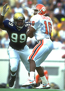 TigerPreGame's tweet image. DeChane Cameron: Dark Territory Clemson Letterman Of The Day
youtube.com/watch?v=zS2MOf…
Today’s photo is of DeChane Cameron, who lettered at Clemson from 1988-1991. Cameron was a dual threat quarterback at Clemson under Danny Ford and Ken Hatfield.
#Clemson #ClemsonTigers