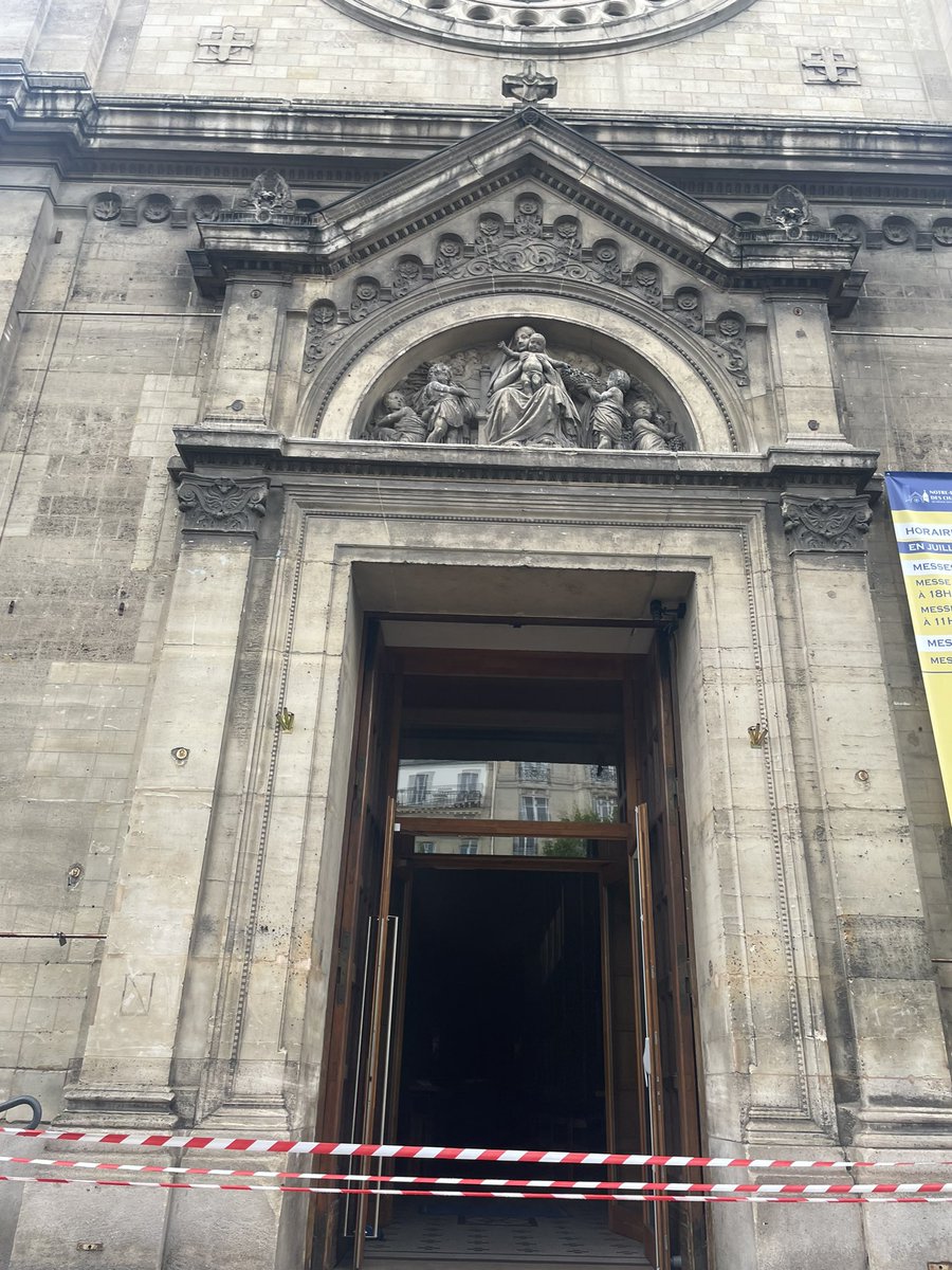 Karen Taieb (@karen_taieb) on Twitter photo Eglise ND des Champs 
Un 2e incendie a pu être éteint par une de nos conservatrices et une personne de l’église alors qu’elles faisaient un point sur l’incendie de la veille qui était dû nous avait on dit à un pb électrique 
La ville a déposé plainte 
Un suspect a été arrêté Eglise ND des Champs 
Un 2e incendie a pu être éteint par une de nos conservatrices et une personne de l’église alors qu’elles faisaient un point sur l’incendie de la veille qui était dû nous avait on dit à un pb électrique 
La ville a déposé plainte 
Un suspect a été arrêté