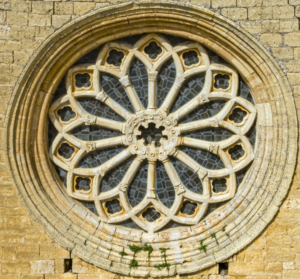CyLEsVida's tweet image. El imponente rosetón de la imponente Santa María la Blanca, Villalcázar de Sirga (Palencia).
📷 @IbericaCluny