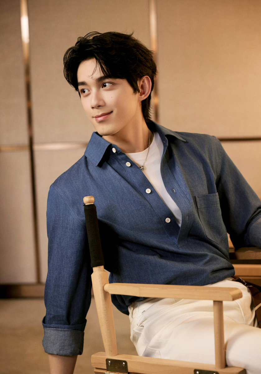eowuli's tweet image. 250727 Snickers conference 
#Wulei