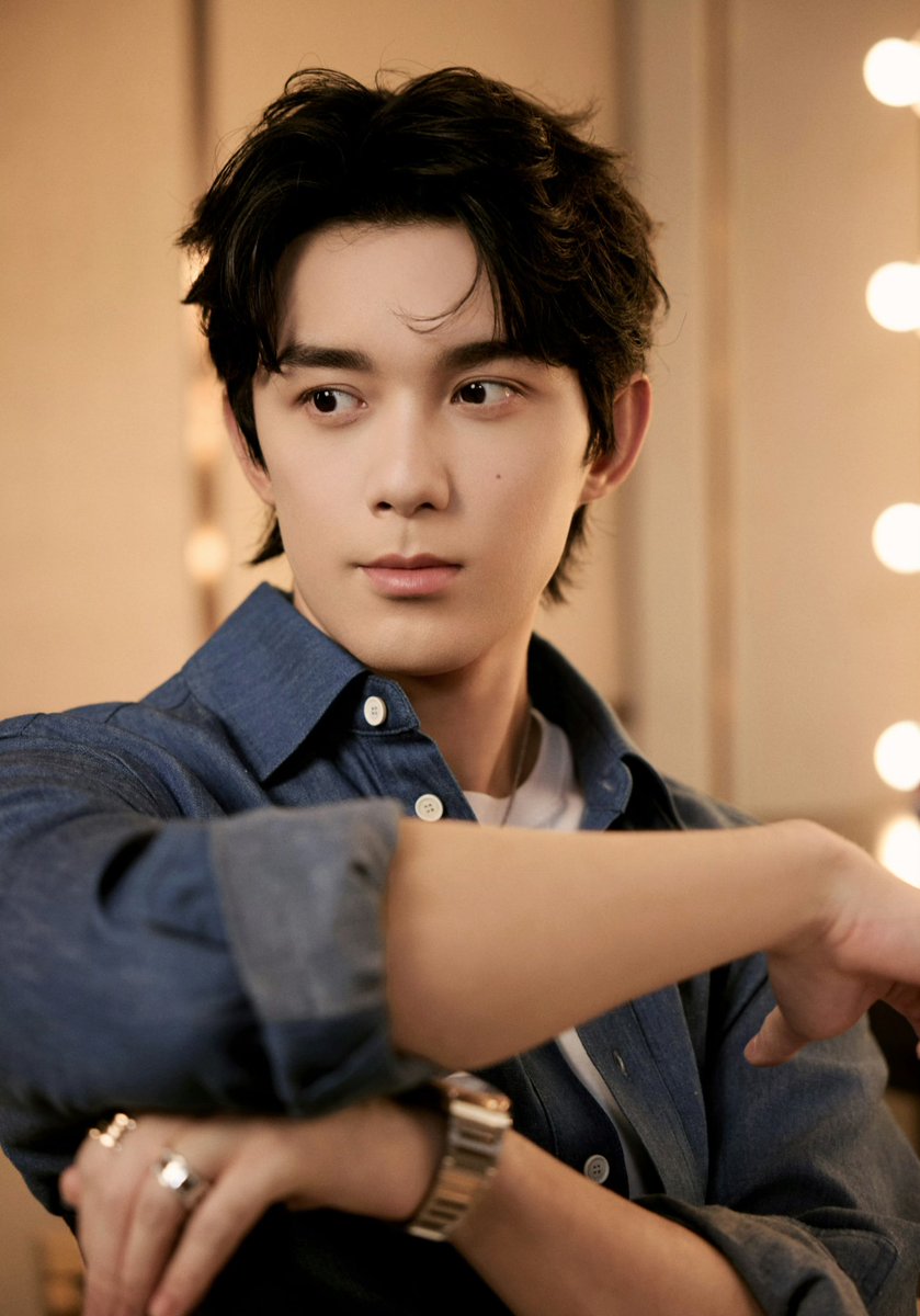 eowuli's tweet image. 250727 Snickers conference 
#Wulei
