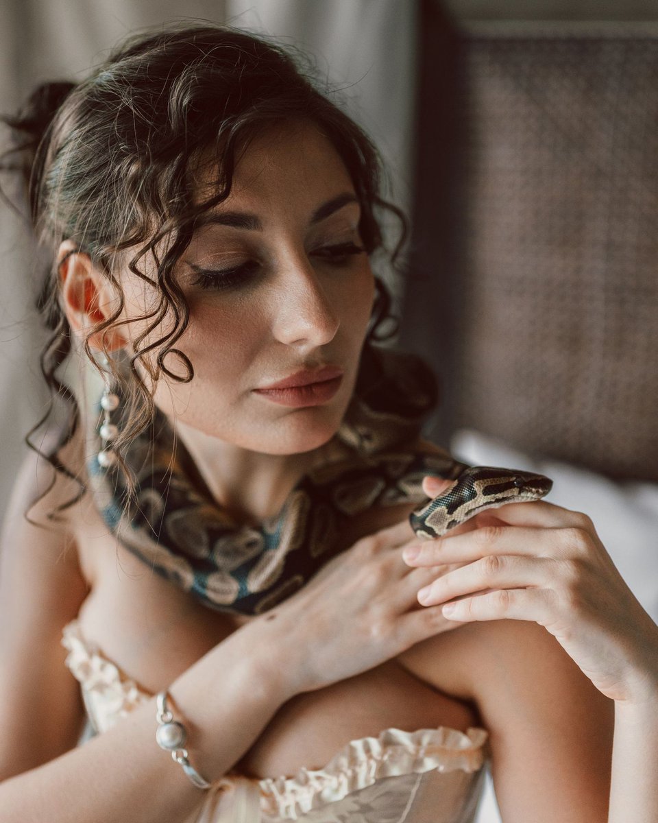 DimasFrolovPhot's tweet image. 🇬🇧EN:
Would you dare to do a shoot like this? 🐍
If you’re brave, drop any emoji in the comments below.

🇺🇦UA:
Ви б наважилися на таку зйомку? 🐍
Хто сміливий - лишайте будь-який смайлик у коментарях під постом.

#questionstoponder… t2p.pw/0PlHhJgLYw