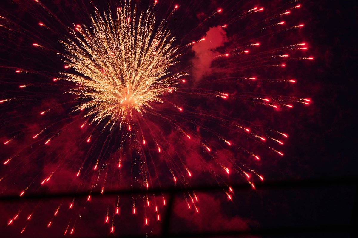 nat_04's tweet image. 花火
しばらく続くよ