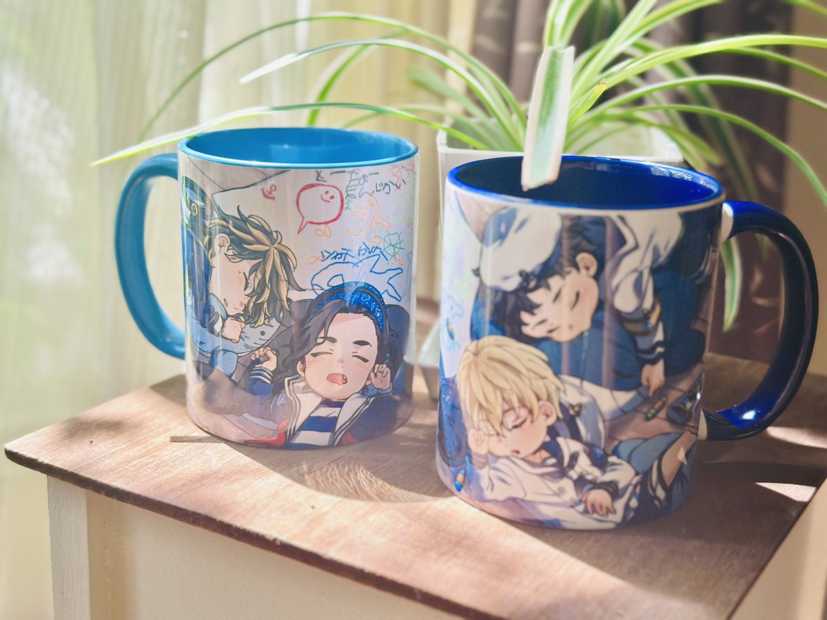 kawanotr's tweet image. 哉汰さん(@965ksmt_819tnk )のめちゃかわマグカップが届きました👏✨❤️
見てくださいこの可愛さ…全部可愛いずっと見てます…👀
色も爽やかなマリンカラーで素敵すぎる〜🐬🩵
シールもキラキラで大好きな哉汰さんの絵が沢山詰まってて最高です嬉しい🥺💙
素敵な作品ありがとうございます🙏