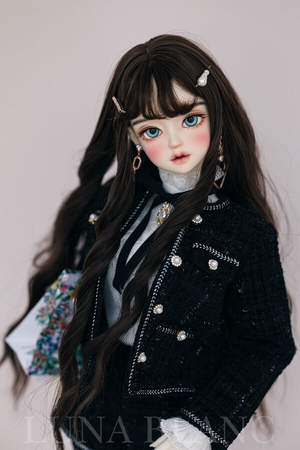 DOLKSTATION's tweet image. 【即納情報】
LUNA BLANCから、60cmクラスドール『Cordelia』のご紹介です!
➡️dolk.jp/portal/itemDet…
甘さと大人っぽさをあわせもつ可憐な美少女ドール✨
しっかりとした目元が印象的な美麗メイク💄
スタイルの良い63cm級のボディで様々なコーデを着こなします。
ドール本体をお迎え頂けます!