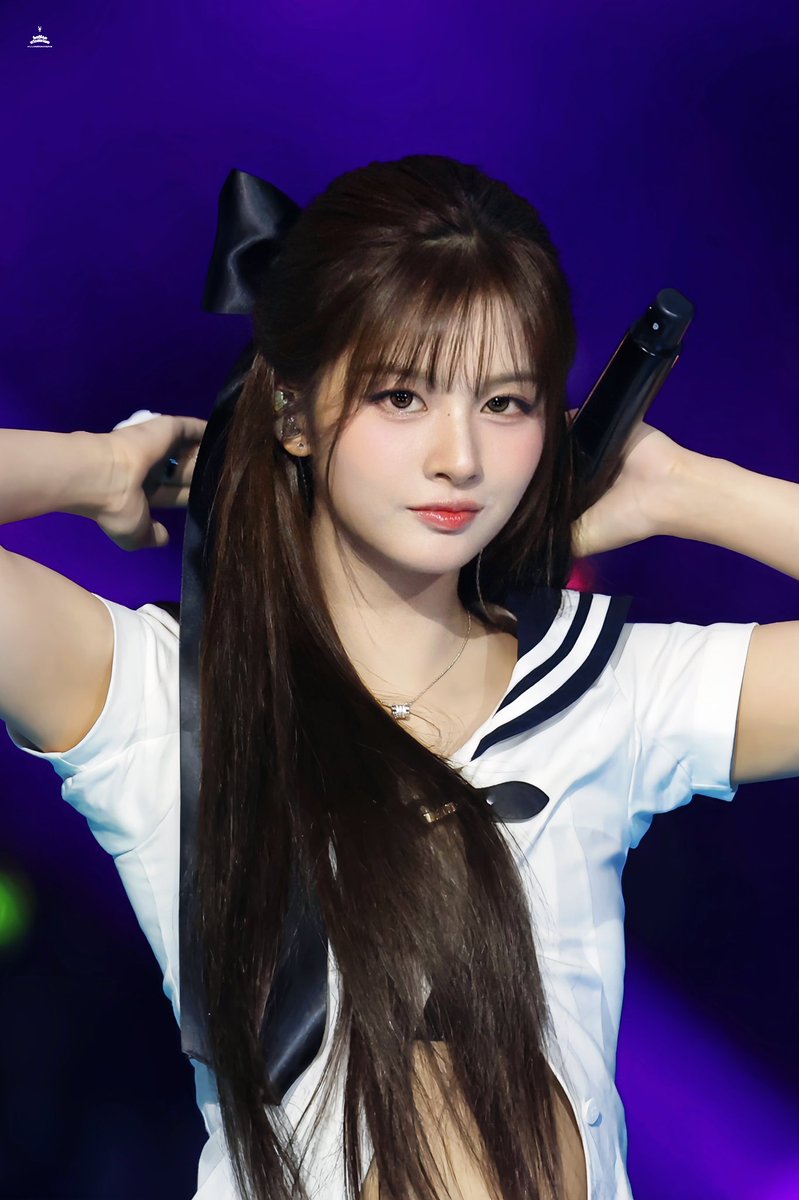 설윤 SBS 가요대전 블루카펫