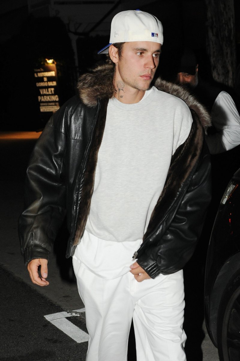 JDBieberDumps's tweet image. Justin Bieber spotted leaving Giorgio Baldi restaurant in Santa Monica
(April 23, 2023)