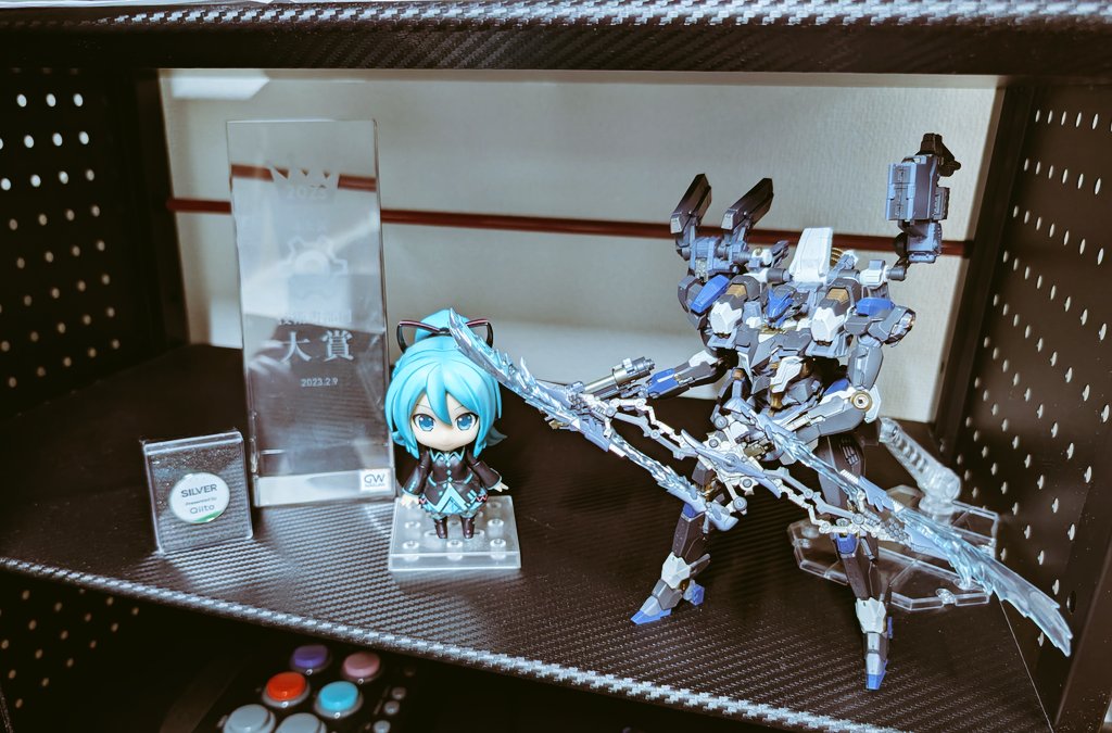 MinoDriven's tweet image. うぇーい、棚にスティールヘイズ君が加わったよ！