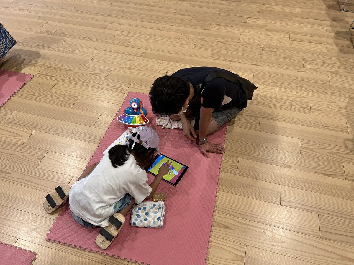 tepian_today's tweet image. 今日は宮城県の大崎市図書館でプログラミング体験イベントを実施しました!
たくさんの子ども達にご参加いただき大盛況でした!
ご協力いただいた皆様ありがとうございました!
#プログラミング体験
#アウトリーチ