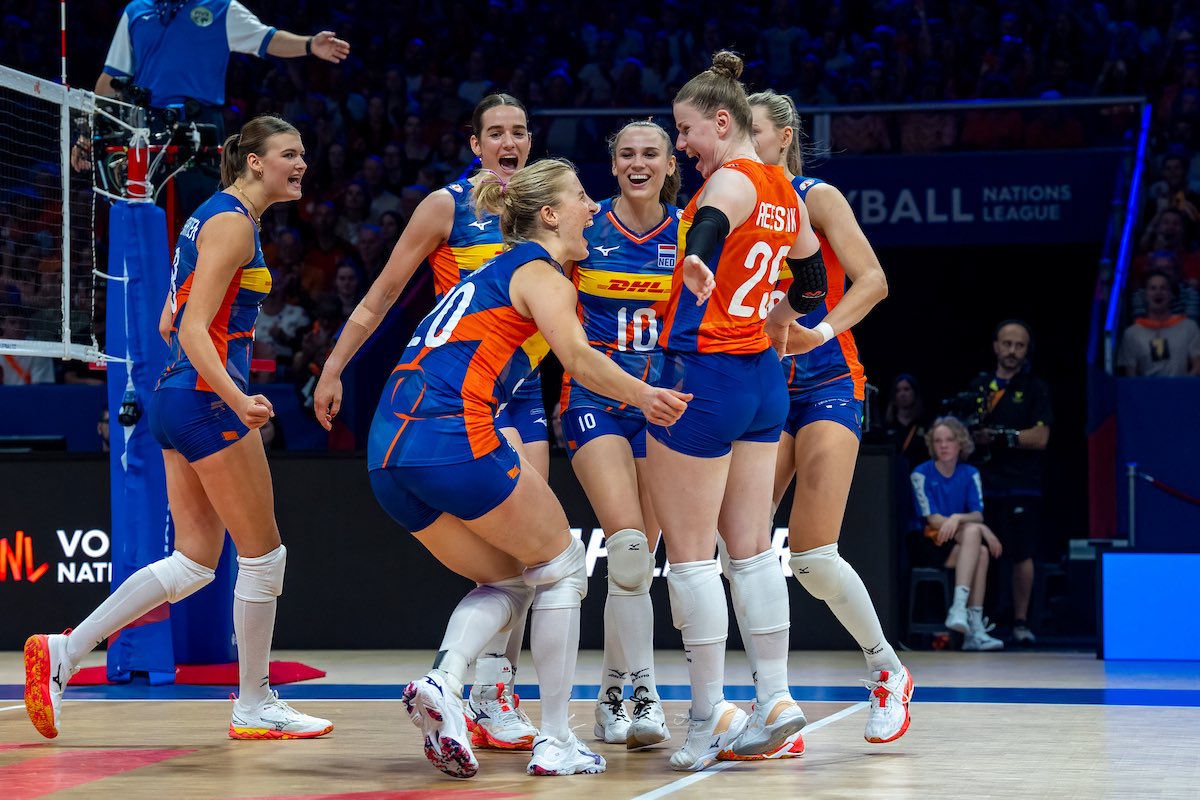 Final call! 🚨 Voor onze oefeninterlands in Zwolle &amp; Wijchen is nog een beperkt aantal tickets te koop.

Heb jij al een kaartje bemachtigd? Wees er snel bij, want op = op! 👇🏼

volleybal.nl/nederland-duit…

#LetsGoOrange #TeamNL