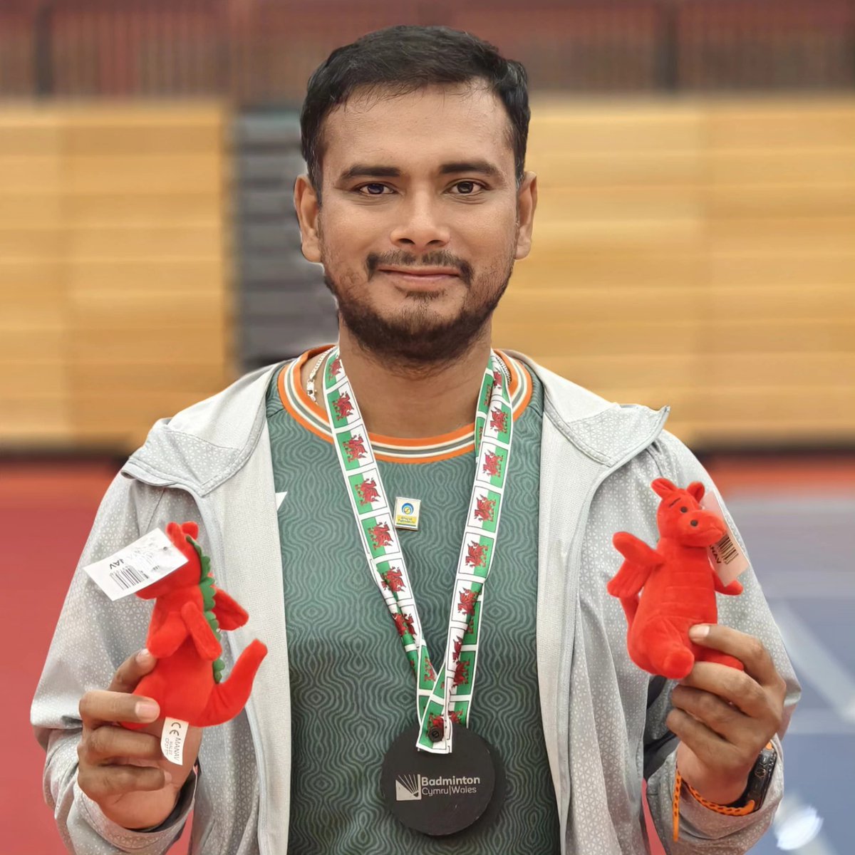 Arvind Pandey (@thearvindpandey) on Twitter photo рдЖрдкрдиреЗ рджреЗрд╢ рдкреНрд░рджреЗрд╢ рдХреЛ рд╡реИрд╢реНрд╡рд┐рдХ рдордВрдЪ рдкрд░ рдкреБрдирдГ рдЧреМрд░рд╡рд╛рдиреНрд╡рд┐рдд рдХрд┐рдпрд╛ рд╣реИред рдЖрдкрдХреА рдХрдбрд╝реА рдореЗрд╣рдирдд, рд╢рд╛рдирджрд╛рд░ рдЙрдкрд▓рдмреНрдзрд┐рдпрд╛рдВ рдФрд░ рдЖрдкрдХреЗ рдкрджрдЪрд┐рд╣реНрди рд╕рднреА рдпреБрд╡рд╛рдУрдВ рдХреЗ рд▓рд┐рдП рдкреНрд░реЗрд░рдгрд╛рджрд╛рдпреА рд╣реИрдВред
рд╣рдореЗрдВ рдЖрдк рдкрд░ рдЧрд░реНрд╡ рд╣реИ !
@ManojSarkar07 | #ManojSarkar | #ParaBadminton | #Wales | #Britain | #Uttarakhand рдЖрдкрдиреЗ рджреЗрд╢ рдкреНрд░рджреЗрд╢ рдХреЛ рд╡реИрд╢реНрд╡рд┐рдХ рдордВрдЪ рдкрд░ рдкреБрдирдГ рдЧреМрд░рд╡рд╛рдиреНрд╡рд┐рдд рдХрд┐рдпрд╛ рд╣реИред рдЖрдкрдХреА рдХрдбрд╝реА рдореЗрд╣рдирдд, рд╢рд╛рдирджрд╛рд░ рдЙрдкрд▓рдмреНрдзрд┐рдпрд╛рдВ рдФрд░ рдЖрдкрдХреЗ рдкрджрдЪрд┐рд╣реНрди рд╕рднреА рдпреБрд╡рд╛рдУрдВ рдХреЗ рд▓рд┐рдП рдкреНрд░реЗрд░рдгрд╛рджрд╛рдпреА рд╣реИрдВред
рд╣рдореЗрдВ рдЖрдк рдкрд░ рдЧрд░реНрд╡ рд╣реИ !
@ManojSarkar07 | #ManojSarkar | #ParaBadminton | #Wales | #Britain | #Uttarakhand