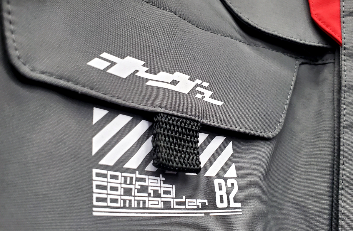 RR_Shop_STAFF's tweet photo. 【新商品】

 　 OVER Racing
 　      　×
 ROUGH ＆ ROAD

コラボジャケット第三弾！入荷済み！
ミリタリーカジュアルテイストな防水透湿ジャケット！

OVERグレー以外の新色も入荷済みです！

RR7252 ウォーターシールドコマンドジャケット
￥35,200(税込)
https://t.co/kae6SDPW6r

#OVER #ラフロ https://t.co/W6RaxZbveC
