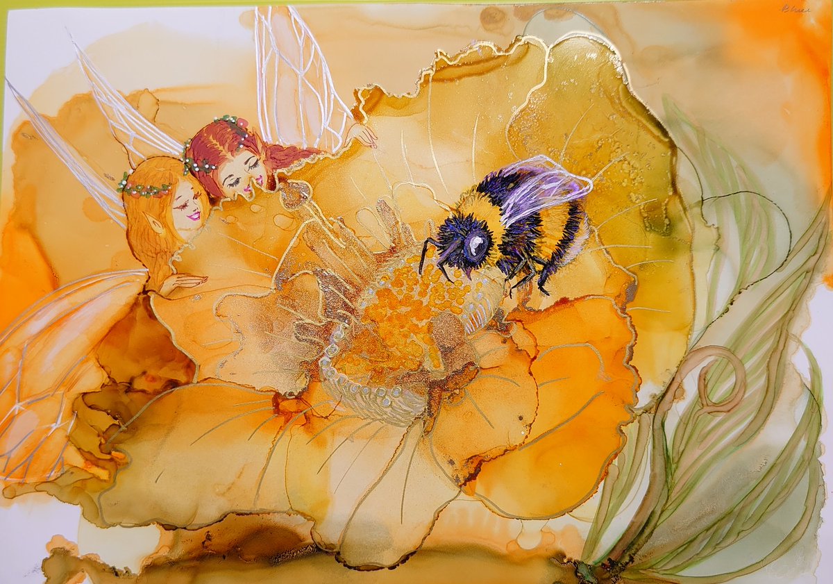 Iresh2022's tweet photo. Teasing a Bumblebee.. Alcohol ink art -Analogue illustration, #copic #copicart #copicink #copicacrea #copicsketch #コピックアクリア#コピックスケッチ#コピックインク#コピック #ジャカドピニアタカラ https://t.co/NpJ6dGKE7Y