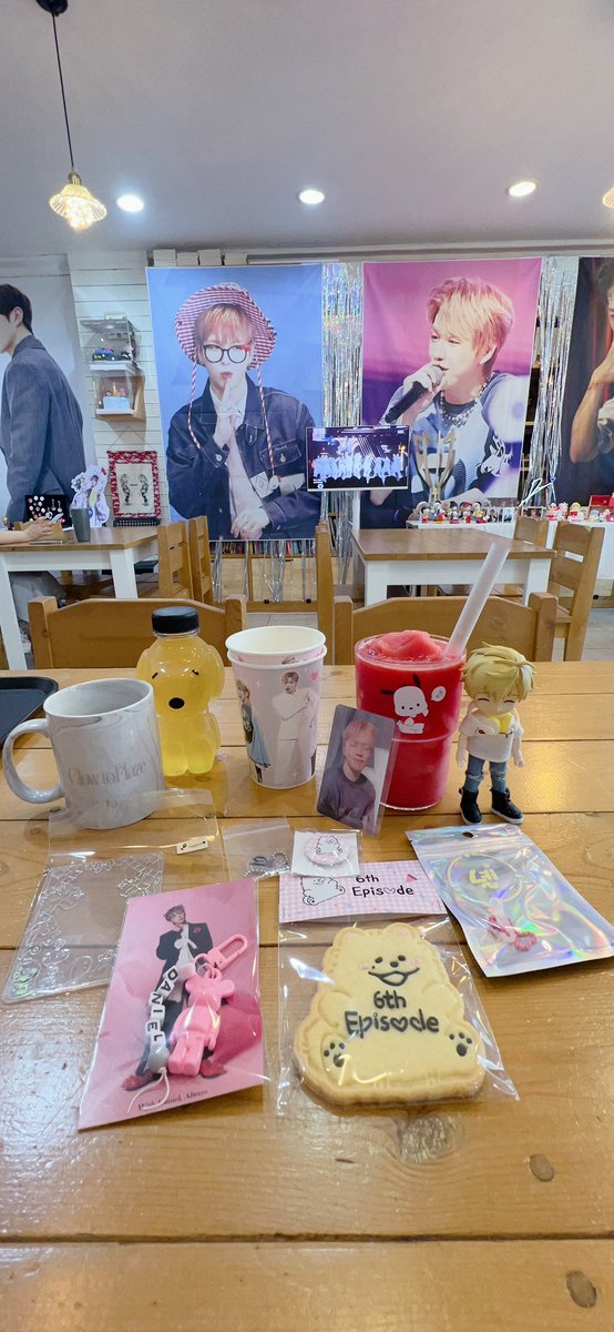 CandyCotten1's tweet photo. 워터밤 가던길 ~~너무 멋진 이벤 카페 ~~ 
해피한 시간을 보냈어요 ~🩷

#WithDaniel_Always
#우리들의6번째에피소드
#강다니엘솔로데뷔6주년
#강다니엘 #KANGDANIEL https://t.co/EWKf7x9k2P