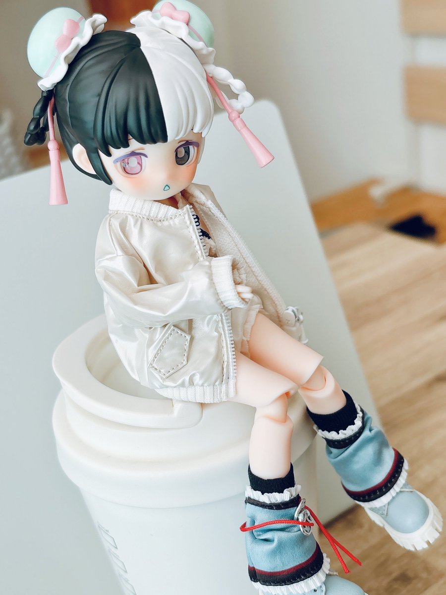 yaz_emwi's tweet image. 昨日 @Shelly_Coco_ さんで購入した白ブルゾン、シチリアちゃんが着れるよ〜と展示してあったけど電子ペットボディ(自由主张)にもぴったり。買う前に試着させて貰えてありがたかった🙏