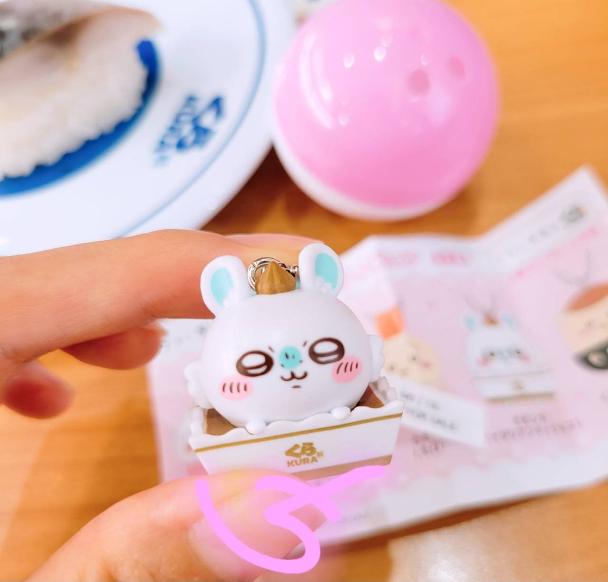 keepsmilingvvv's tweet image. くら寿司食べた😋🍣

びっくらポンでちぃかわのモモンガ当たった😆✨
やったね🎵🎵