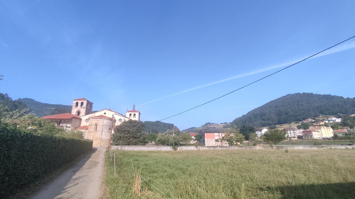 David Valiela (@valieladavid) on Twitter photo Buenos días <a href="/eltiempotpa/">El tiempo TPA</a>
Desde el monasterio de Cornellana con 20 grados en esta mañana dominical de cielo completamente despejado. Buenos días <a href="/eltiempotpa/">El tiempo TPA</a>
Desde el monasterio de Cornellana con 20 grados en esta mañana dominical de cielo completamente despejado.
