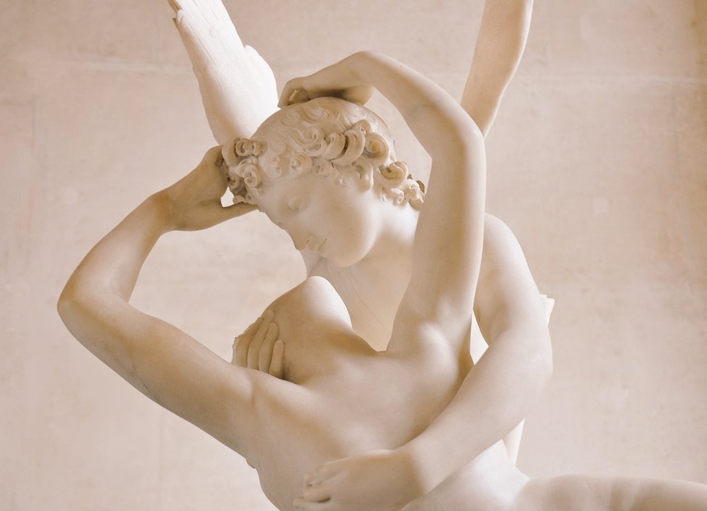 "Ma tu chi sei che avanzando nel buio della notte inciampi nei miei più segreti pensieri?"

(William Shakespeare, Romeo e Giulietta)

Opera nell'immagine: "Amore e Psiche", Antonio Canova.