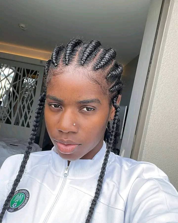 FortunateAyoade's tweet image. Esther Okoronkwo is the daughter of Isaac Okoronkwo a former Super Eagles star who played with the likes of Okocha and Kanu in arguably the best Super Eagles team Nigeria has ever produced.
History always has a way of repeating itself.
🦅🇳🇬🥶
