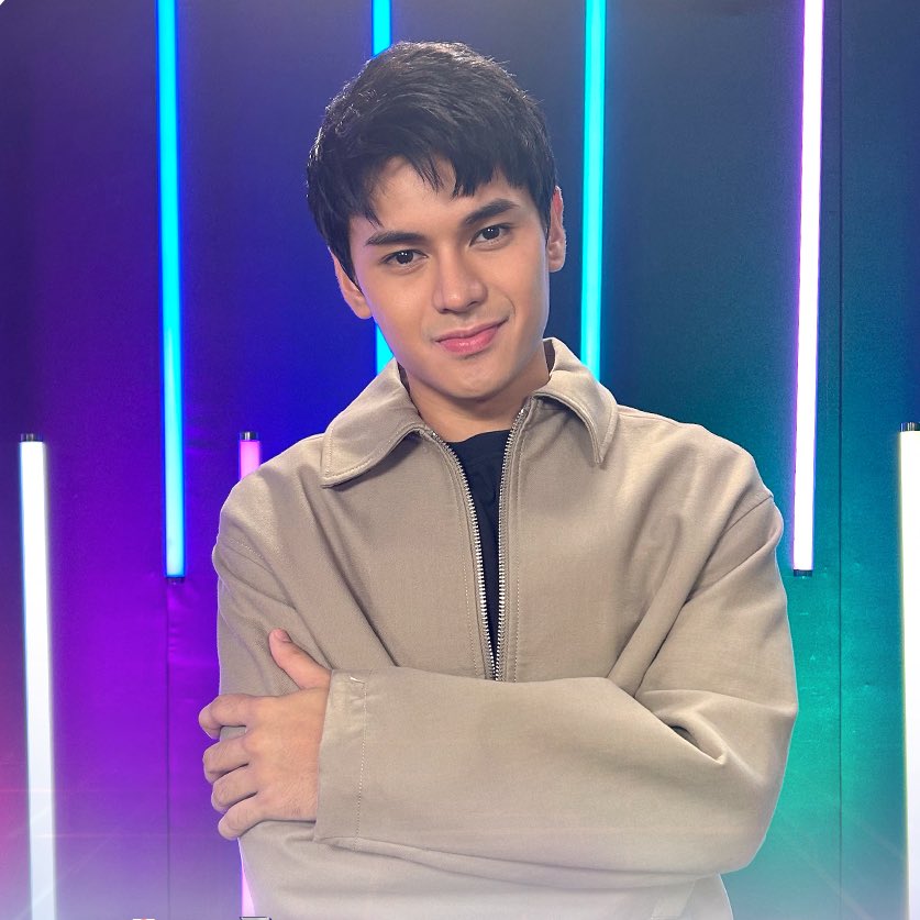 handa na ba kayong matawa sa mga sagutan niya?! can’t wait to catch a glimpse of his humor once the episode airs! let’s go, rockstar!

DUSTIN RUMBLE READY
DUSTIN RUMBLE READY