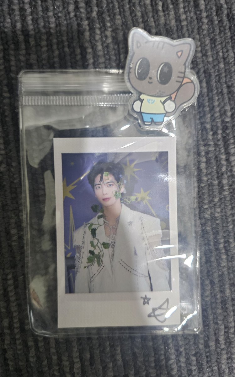 imdangdo's tweet image. 투게더 공방 교환 구합니다!
저 : 태현
모아 : 연준

Me : Taehyun
Moa : Yeonjun

오늘 가요대전 현장 교환도 가능하고 이후 택배 교환도 가능합니다! 편하게 디엠 주세용☺️

#투바투교환 #투바투공방 #투게더교환