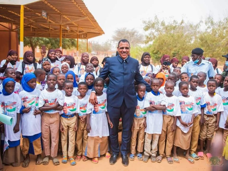 ighazer's tweet image. #Niger 📖 "L'homme est le capital le plus précieux. Investir dans l'éducation, c'est investir dans ce capital."
Président de la République Mohamed Bazoum