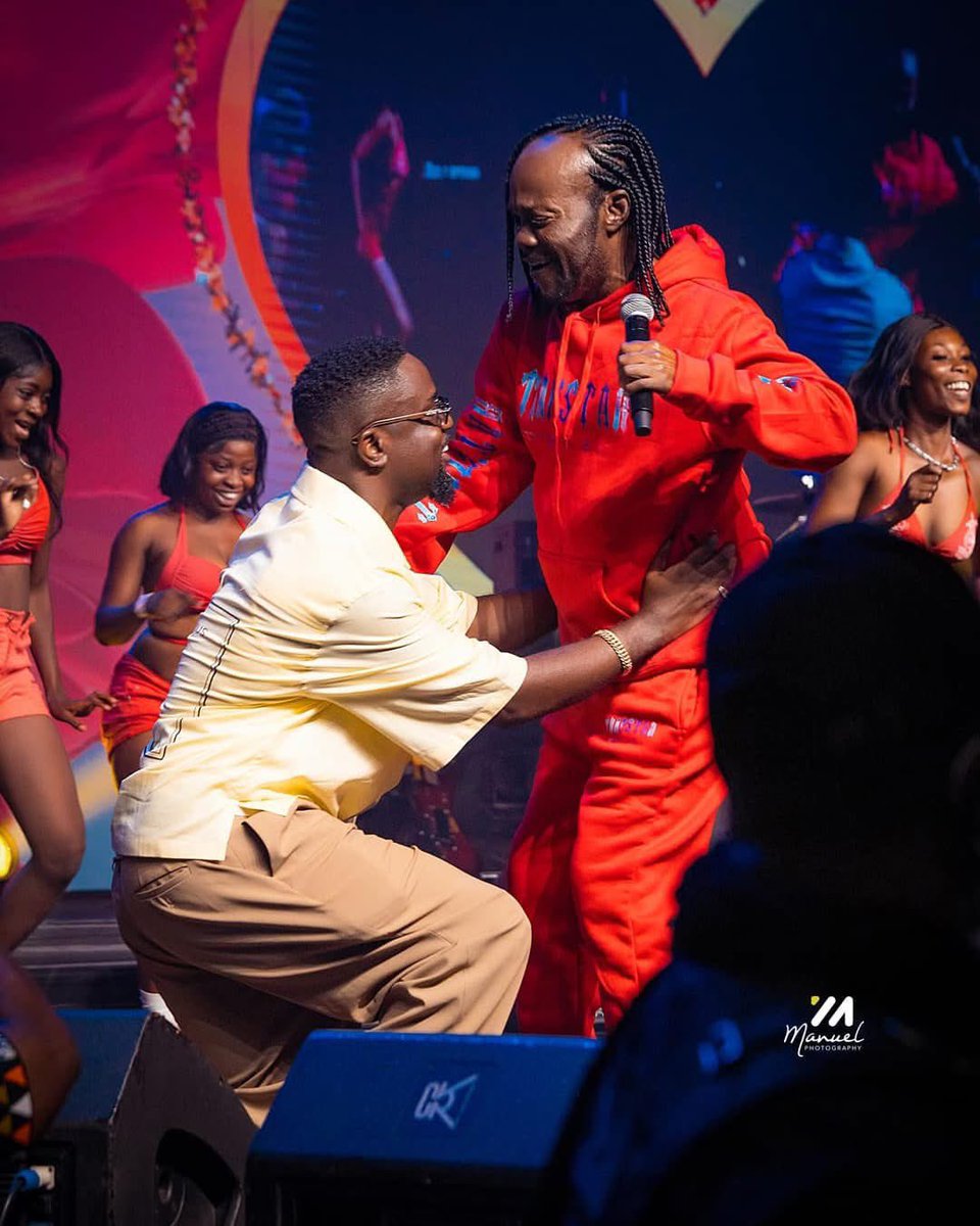 TuneStats's tweet image. Daddy Lumba officially breaks the all-time record for the most charting projects on the Ghana Apple Music Top Albums Chart simultaneously (21).
— He surpasses Sarkodie’s previous record of 10.