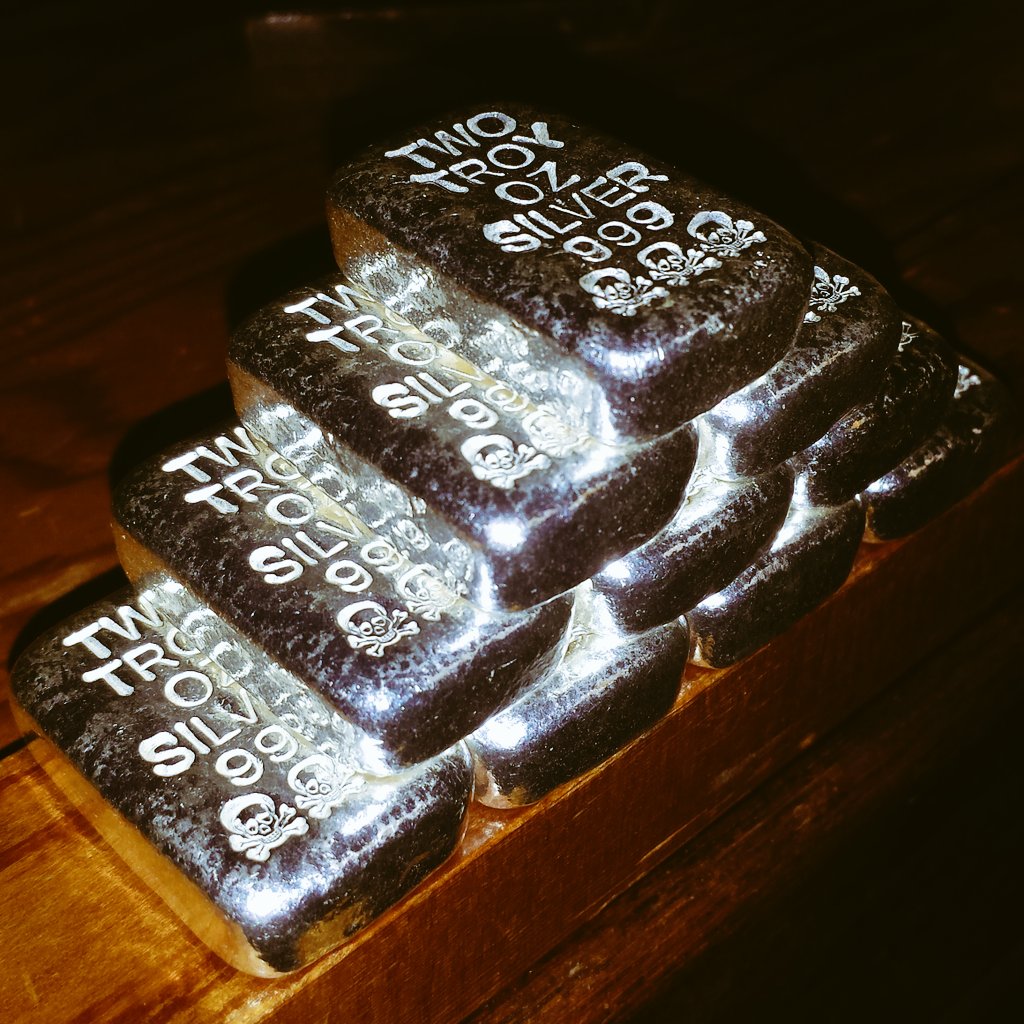 GG_Bullion's tweet image. #Silver is the very good one to have! 

Very good #GenerationalWealth to have!

Spread the eord of physical silver stacking! 😁

#silversqueeze #commodity #MoneyMatters #STACK #Investing #silber #monies #argent #silverbars #FinancialSecurity #savings