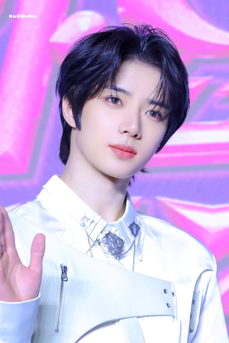 HARIBeOm_313's tweet image. εïз 250727 εïз SBS SUMMER 가요대전
#투모로우바이투게더
#범규 #BEOMGYU #TXT_범규
#TXT #TOMORROW_X_TOGETHER #ボムギュ