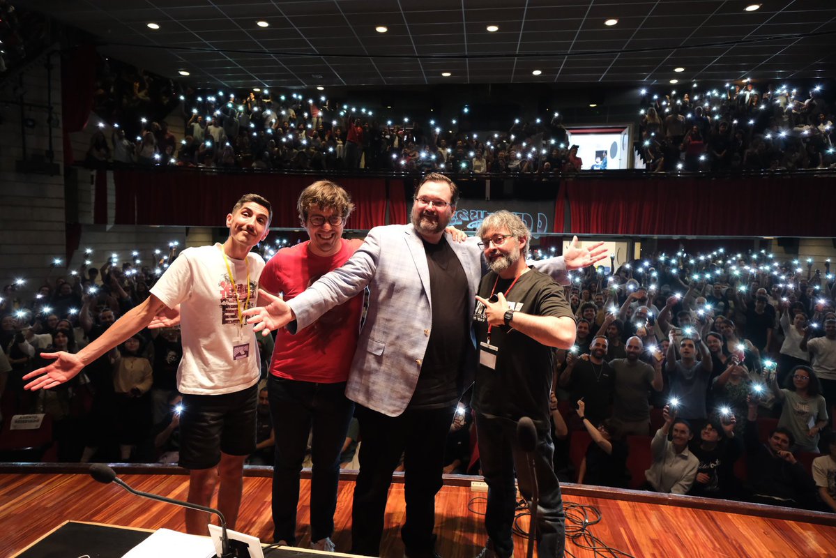 Mangrii's tweet image. Ha pasado solo una semana del @festivalcelsius pero se siente como una eternidad.