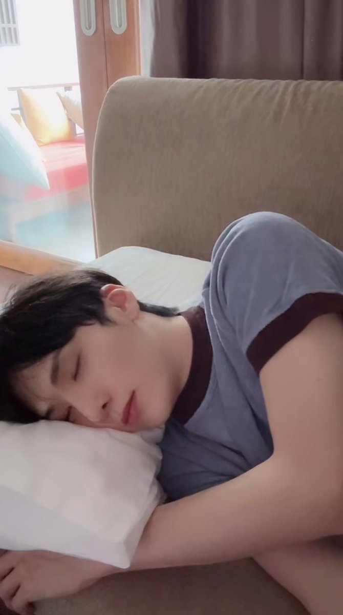 starshihooney's tweet image. Jinho resting hfskdj he is so cute 😭😭😭