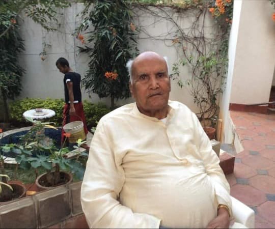 RajeevRai's tweet image. महोदय, 

   मेरे पूज्य पिताजी स्व. राज नारायण राय जी की पुण्यतिथि दिनांक 28 जुलाई को मेरे पैतृक गाँव सुरही, बलिया से सुबह 10:00 से आयोजित है, 

   आप से विनम्र अनुरोध है कि उक्त तिथि को आयोजित श्रद्धांजलि सभा में सम्मिलित होकर अपनी श्रद्धा सुमन अर्पित करें तथा मृत आत्मा की शांति…