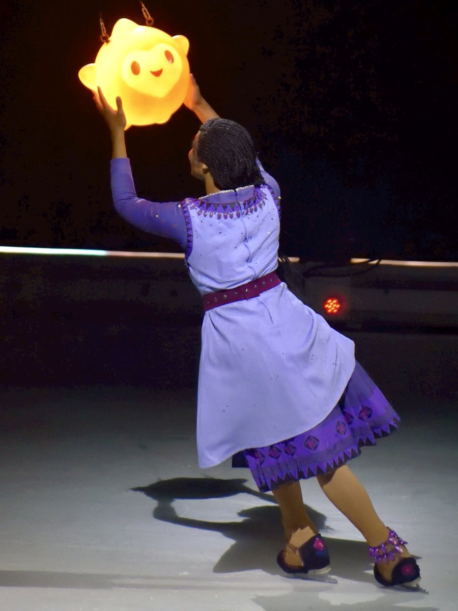 DaisyRapunzel08's tweet image. 東京公演は2回⛸️
初登場のアナ雪2とウィッシュもよかった✨
「ずっとかわらないもの」の空気感、群舞が最高!
次は埼玉公演!!
#DOI2025思い出キャンペーン
#ディズニーオンアイス