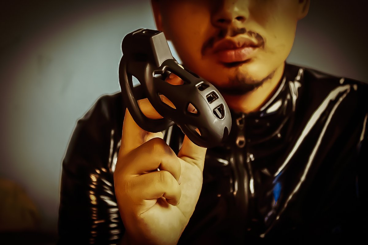 „Ich will deine Grenzen kennenlernen – und sehen, ob du dem Druck deines Herrn standhältst oder untergehst

#findom #money #kg #einsperren