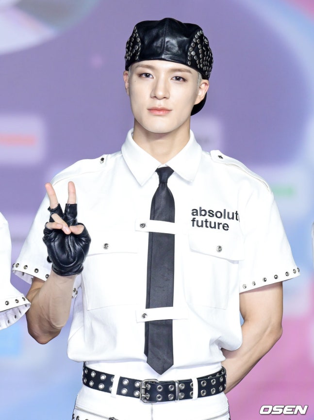 423folder's tweet image. 250727 SBS GAYO DAEJEON #JENO #제노
- log in
- search NCT 제노
- scroll &amp; read articles for 1-2 mins
- react &amp; share
🖇 naver.me/GxLODBgd
🖇 naver.me/xU4SGsxV
🖇 naver.me/FyteU4RP
🖇