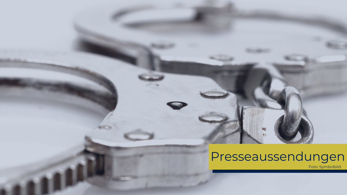 LPDWien's tweet image. 🚨 LKA Wien – Ermittlungserfolg 🚨
16-Jährige nach Diebstahl und schwerer Nötigung identifiziert. Sie prahlte in Social Media mit der Beute (Schmuck, Geld, Smartwatch – ~€1200). Ermittlungen laufen.
Näheres in den #Presseaussendungen ⤵⤵
polizei.gv.at/wien/presse/au…
