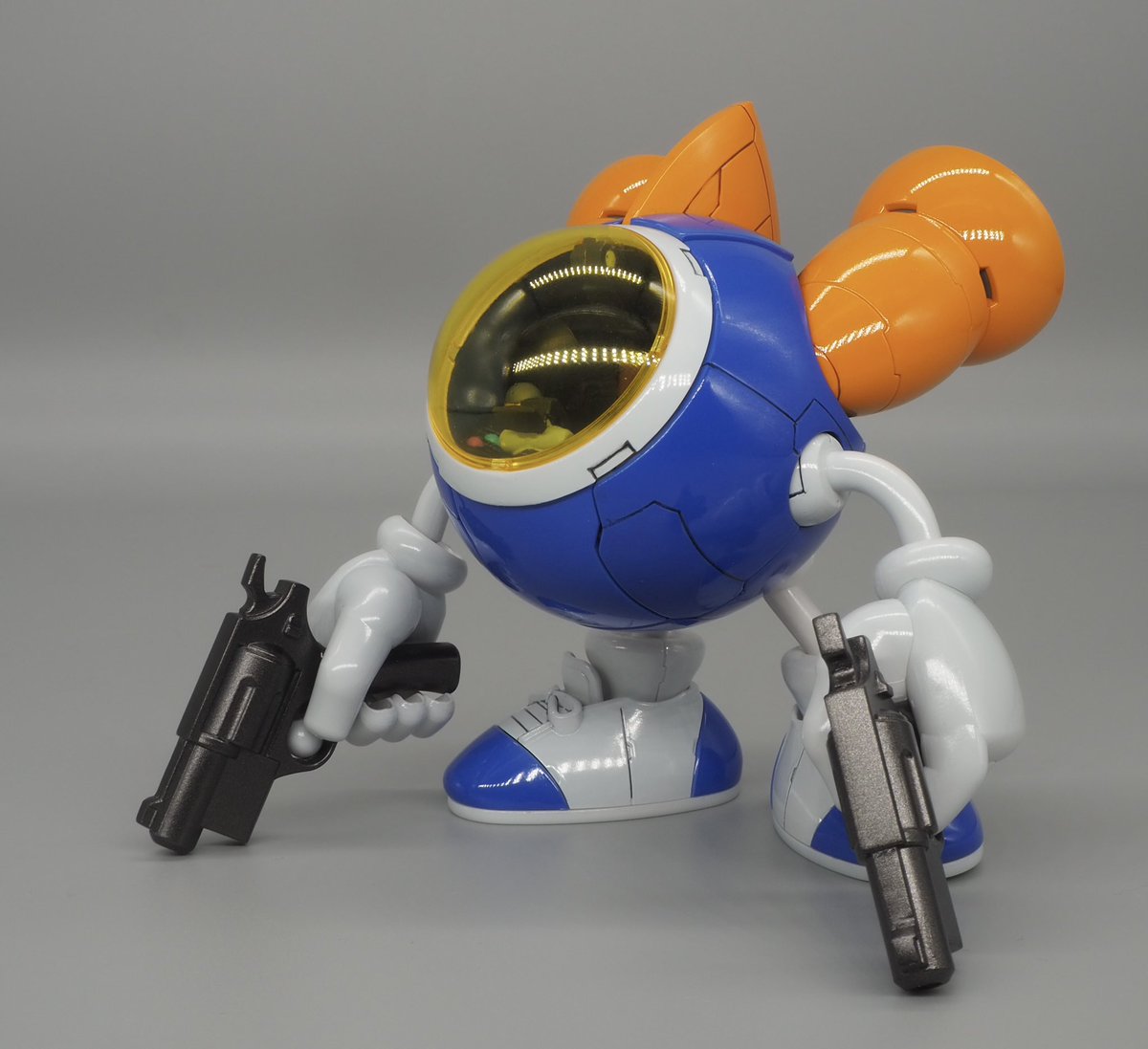 okumaruppp's tweet image. 「合言葉はBee!」
PLUM製ツインビー完成〜🙌
使用色はNAZCAコバルトヴァイオレット、スチールホワイトとチャロンカラーのビビットオレンジで実際はもっと紫がかった感じなので心の目で補正して見て下さい😊
#PLUM
#ツインビー