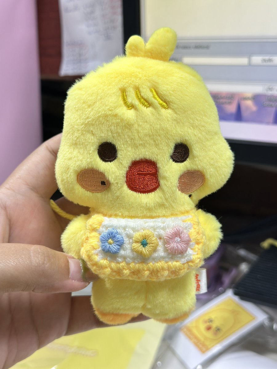 ทำผ้ากันเปื้อนกันนนน 😆 
ให้เด็กๆใส่เล่น 😛😛😛