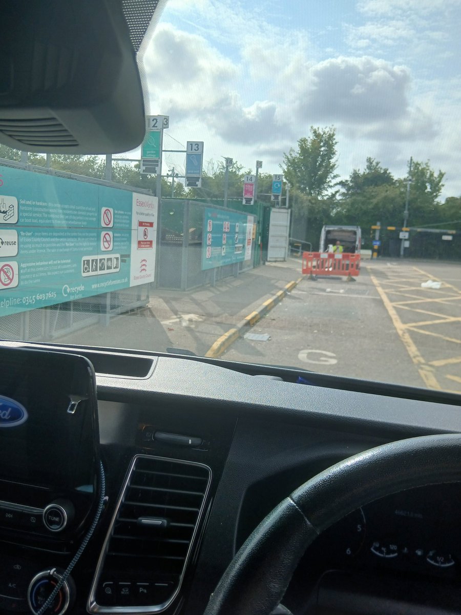 BenSillett's tweet image. Sunday dump run, Levy Out!! 👋🏽