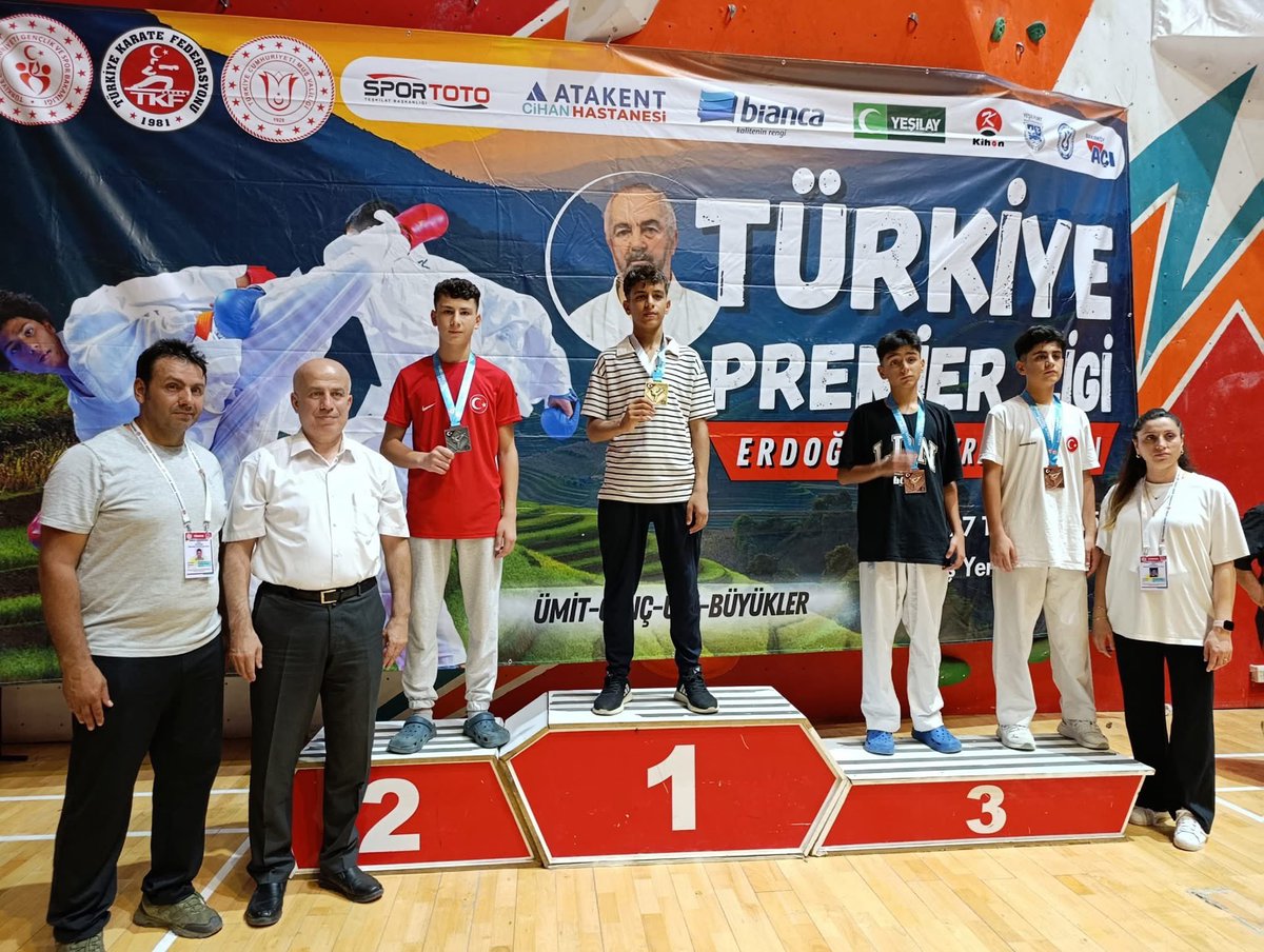 isaisaguzel's tweet photo. Maşallah 🧿 

🥋 ŞANLIURFA KARATEDE ZİRVEDE!

Muş’ta yapılan Türkiye Premier Erdoğan Bayram Etabı’nda,Şanlıurfa Büyükşehir Bireysel Spor Kulübü sporcularımız kürsüdeydi:

🥇 Salih Felhan – 57 kg Türkiye Şampiyonu

🥈 Muhammed Halis Okra – 57 kg Türkiye İkincisi

Tebrik ediyorum👏 https://t.co/GHtONWP0vl