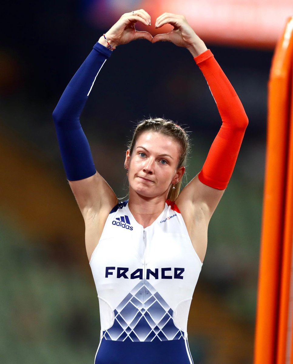 CounteaOmni's tweet photo. On souhaite un gros M*** à notre perchiste nissarda @margot_chevrier qui accède à la finale de l'open de France à Thonon.
ISSA MARGOT (et Josie)
#NissaNacioun https://t.co/NUZul3ydfU