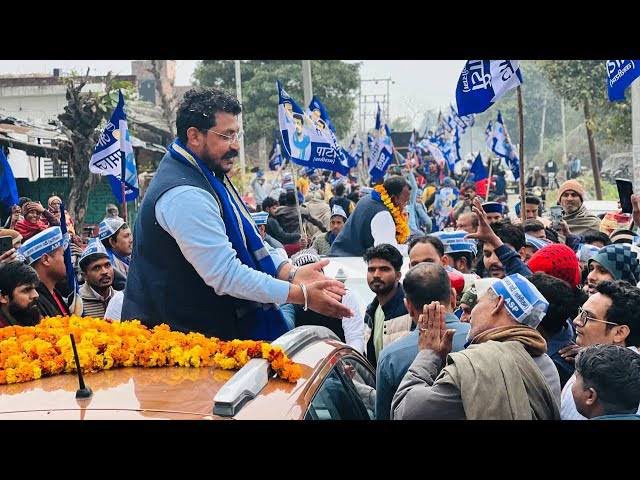 RanjitRjk's tweet image. 💪भीम आर्मी - आज़ाद समाज पार्टी ने बिहार में नई क्रांति का आगाज़ कर दिया है ✊
जिस तरह से माननीय चंद्रशेखर आज़ाद @BhimArmyChief जी पूरे देश में बहुजन समाज के लिए संघर्ष कर रहे हैं, वह सच में काबिले तारीफ़ है।
आज वो सिर्फ़ बहुजन समाज के स्टार नहीं, सुपर स्टार नेता बन चुके हैं —…