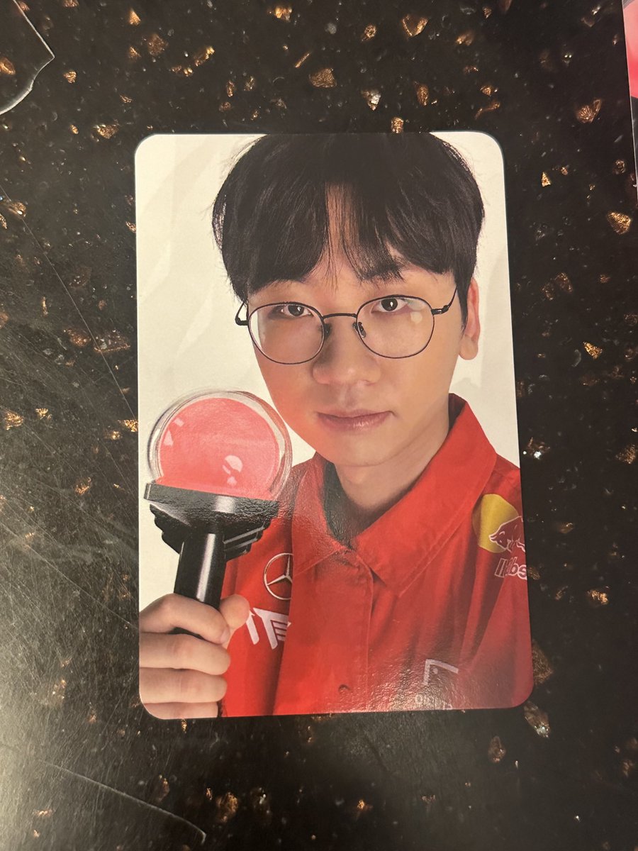 Oii2ex's tweet image. 도란 포토카드 구마유시랑 교환하실 분 구합니다... 🥺