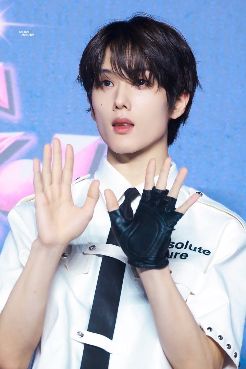 MasterhamsterJS's tweet image. 250727 ๊ฐ์๋์ ๋ธ๋ฃจ์นดํซ
#์ง์ฑ #JISUNG #NCT #NCTDREAM