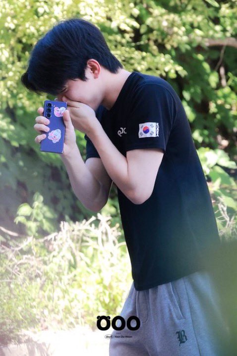 dorumung's tweet photo. 미쳣잔아요.. 이 남자 뭐햐 https://t.co/uoQHUujBTH