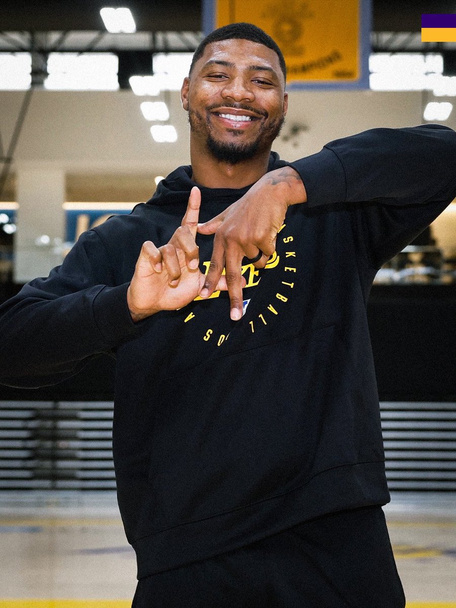 Basket_Infos's tweet image. Marcus Smart : « JJ veut juste que je reste moi-même. Le joueur que j’étais à Boston, celui qu’il affrontait et qui le faisait courir quand il était sur le terrain. C’est tout ce qu’il me demande, et je pense pouvoir le faire au meilleur niveau, comme les meilleurs, parce que, je…