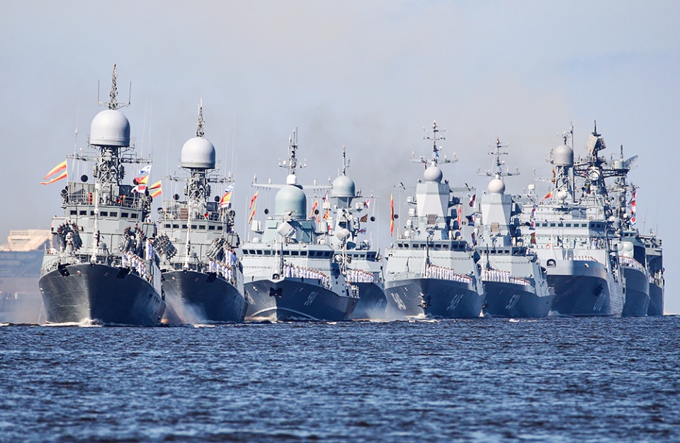 RusBotschaft's tweet image. ⚓️ Heute wird in Russland der Tag der Marine begangen! Unser Land gehört zu den größten Marinemächten der Welt und verfügt über alles Notwendige, um die nationalen Interessen auf den Weiten der Weltmeere zu schützen.

Den eigentlichen Beginn der russischen Marinetradition…